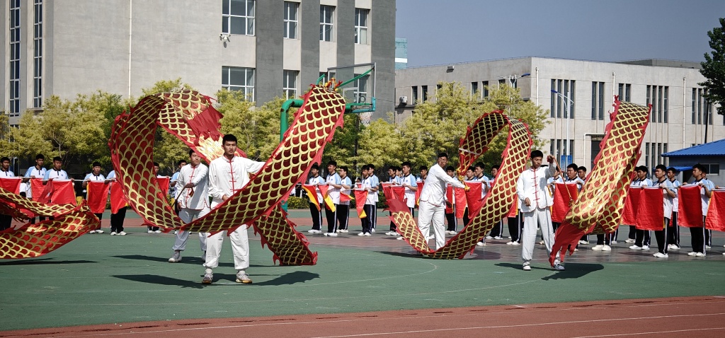6d7e7eef791e521a1536e39771cca4a1.jpg